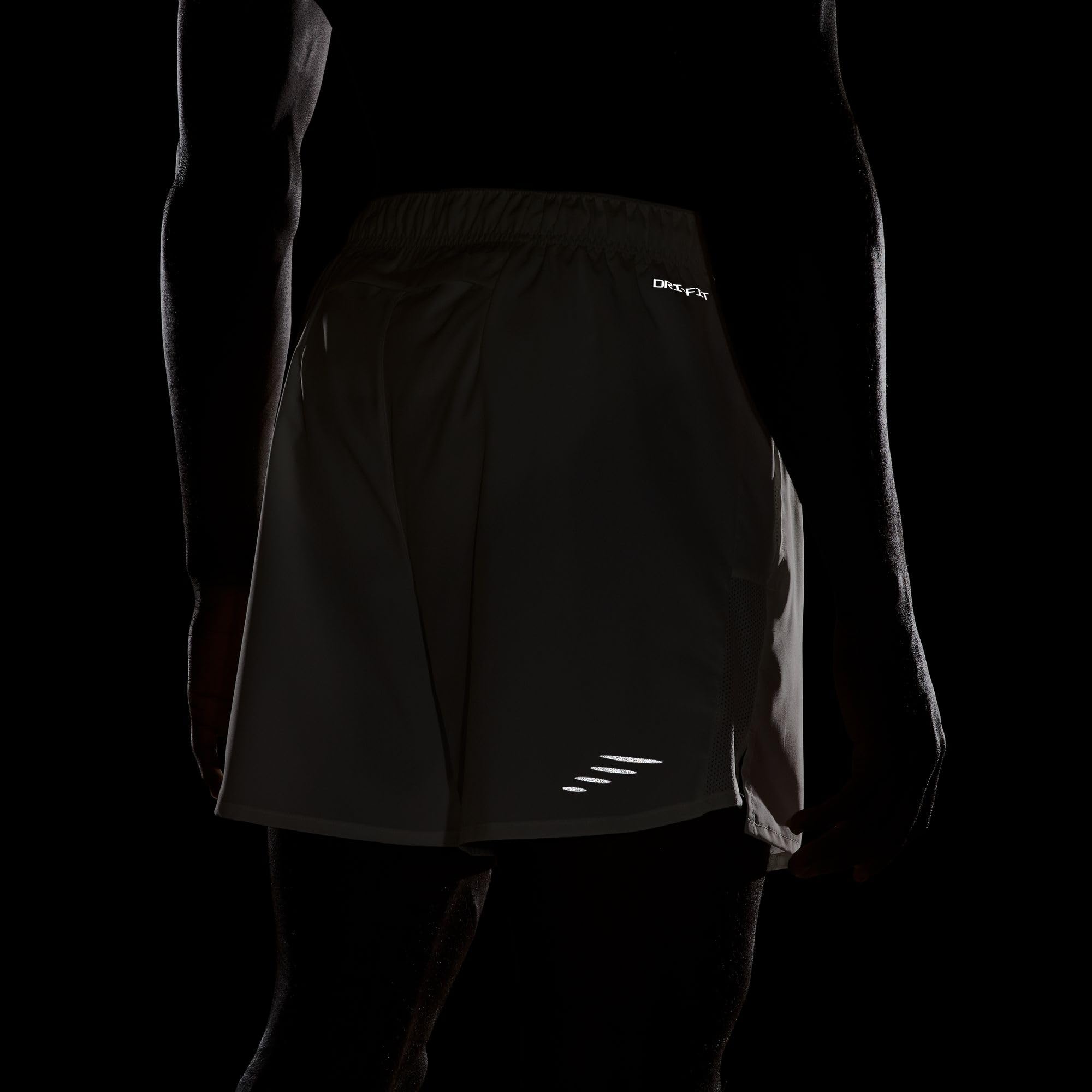 Nike Challenger Flash Dri-Fit spodenki do biegania dla mężczyzn (ok. 13 cm), IB4129