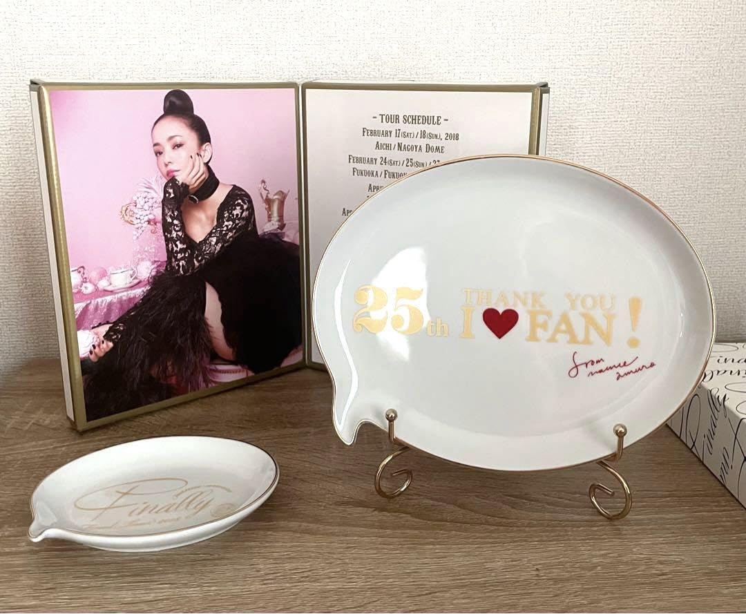 Amazon.co.jp: 安室奈美恵 Finally ふき出しプレート 2点＋グッズ7点 