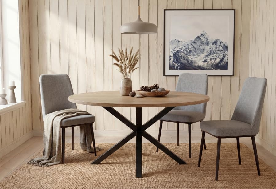 Table de salle à manger ovale pour repas chaleureux en famille