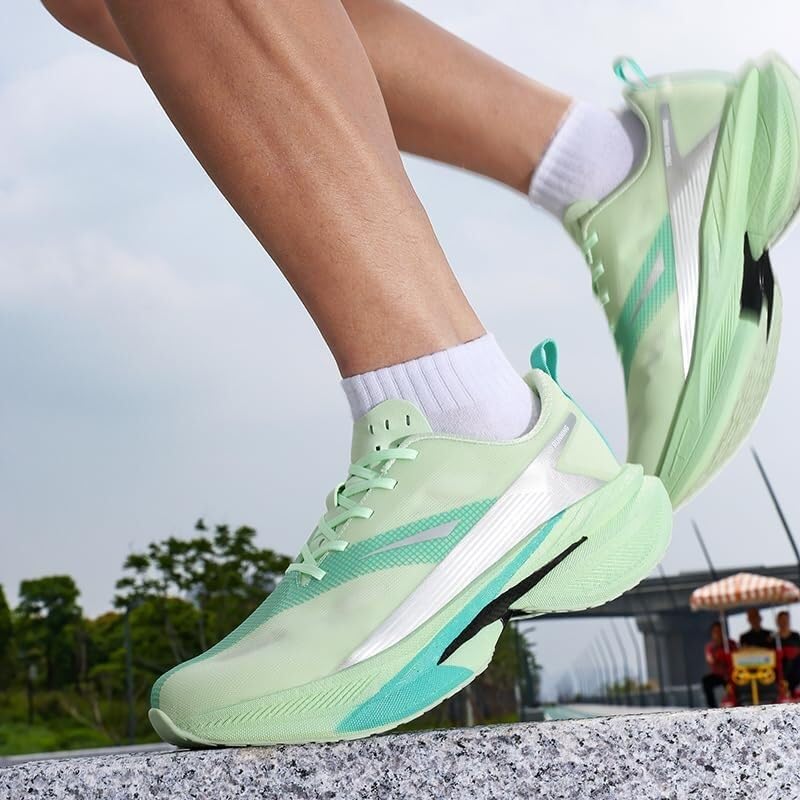 Chaussures de course à semelle souple hommes pour éviter les glissades