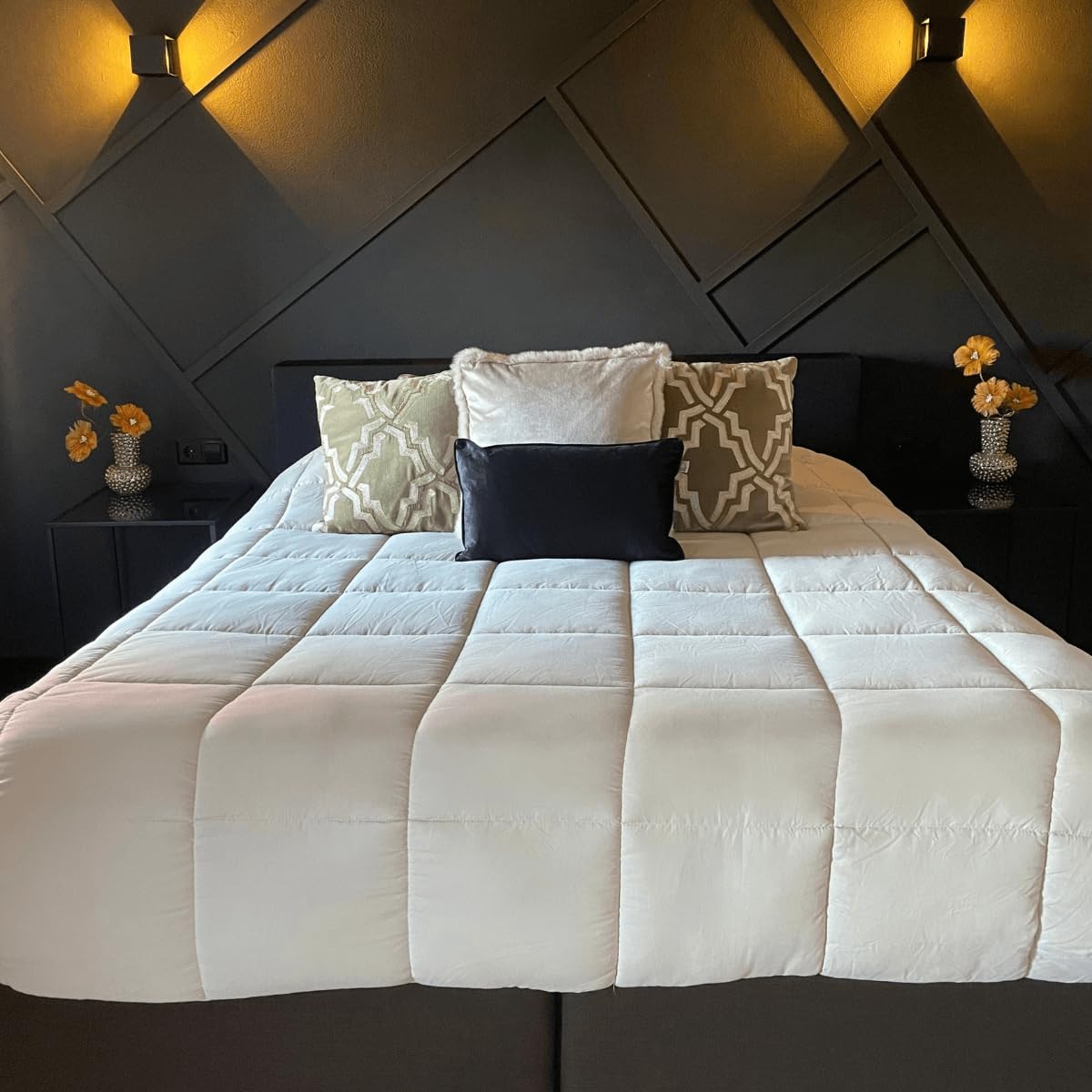 Zelesta Bettdecke Waschbare Ganzjahresdecke Mikrofaser Steppdecke Antiallergisch Schlafdecke Easybed - Taupe & Leinen (135x200cm)