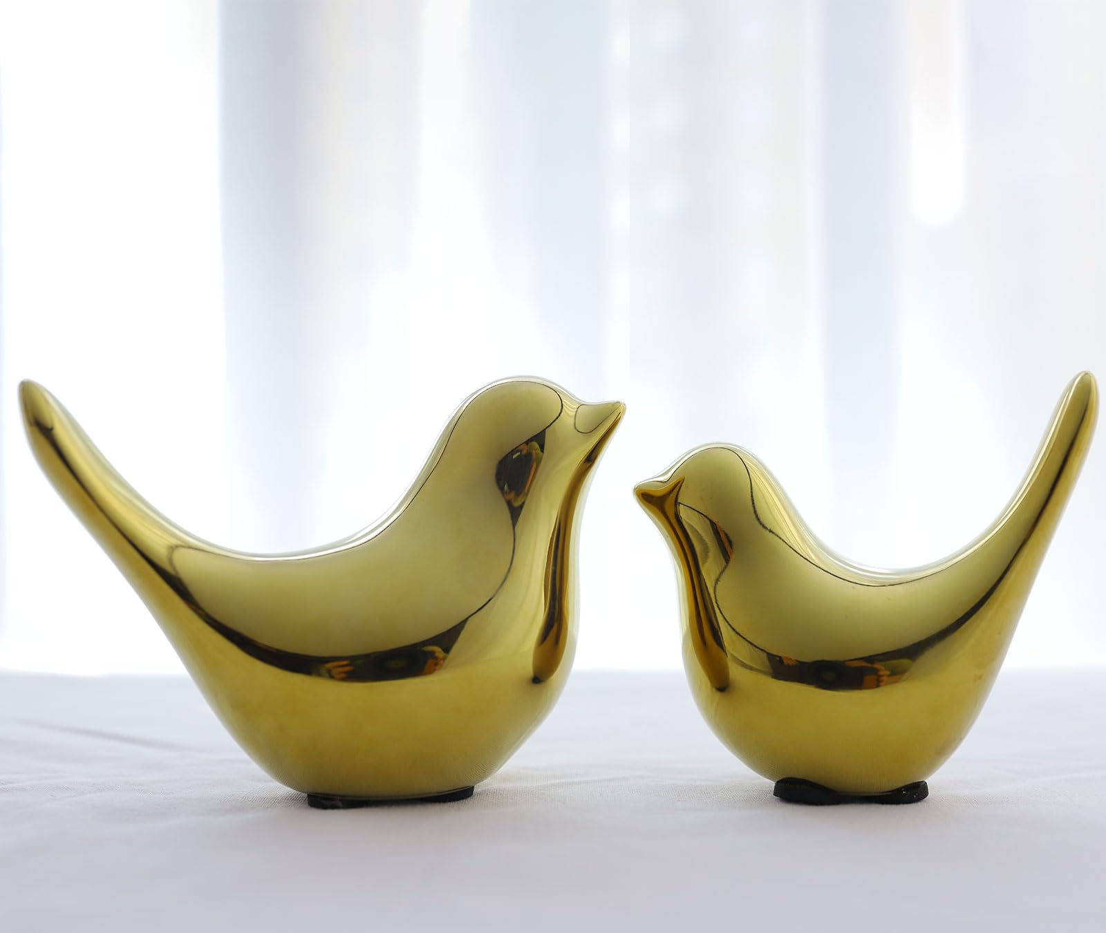 Ostrllynee Small Gold Birds Ceramic Animal Statues - Modern Home Decor, Elegant Desk & Shelf Ornaments, Handmade Figurines for Living Room, Gift