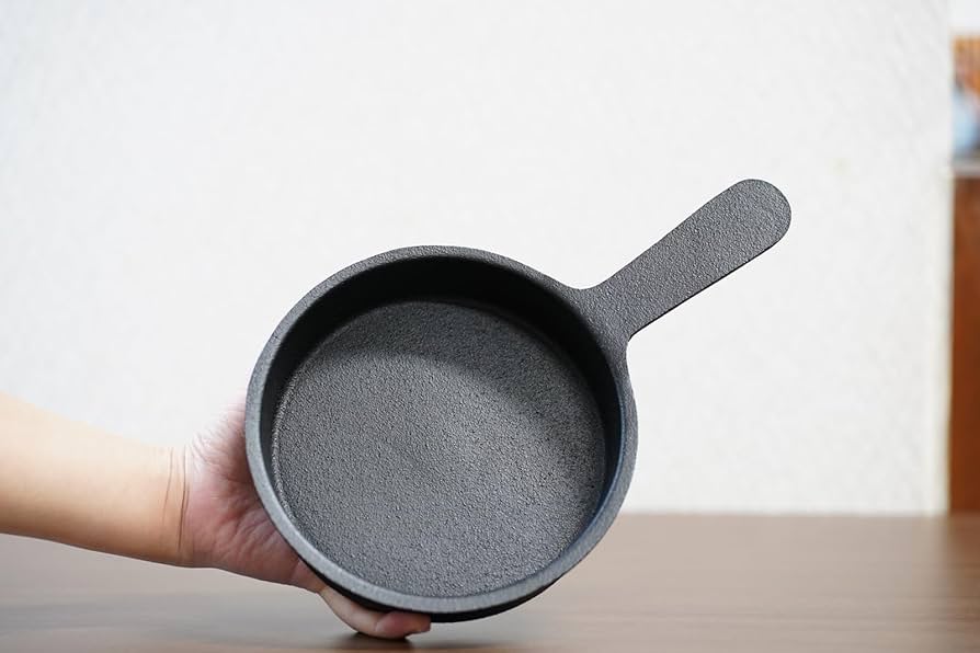 Amazon.co.jp: 池永鉄工(Ikenaga Iron Works) 鉄鍋 片手 14cm