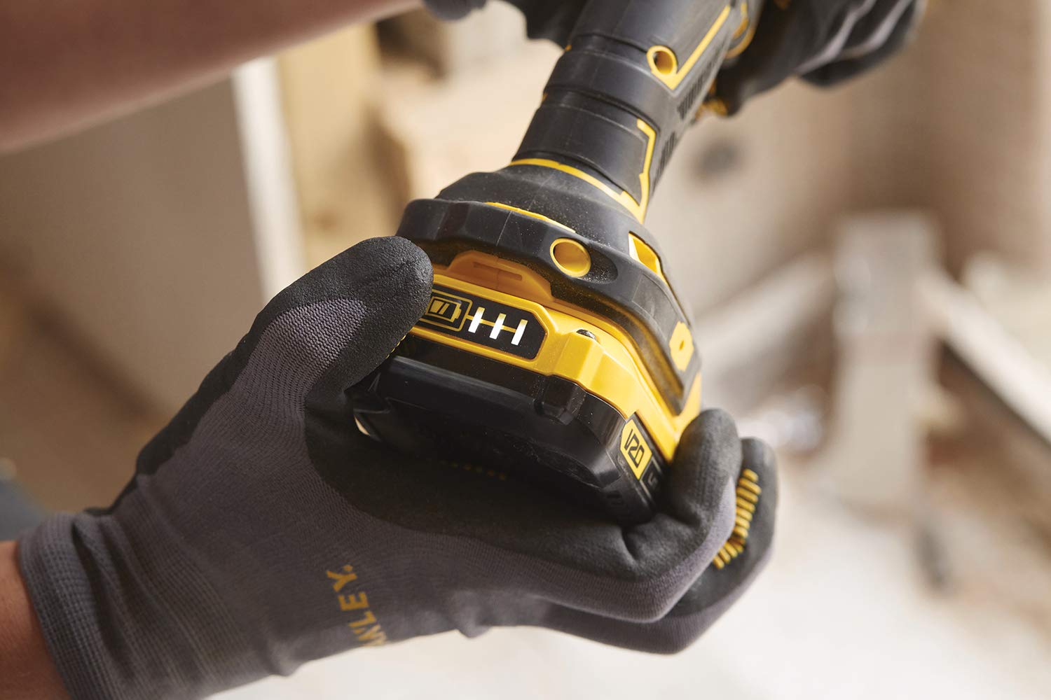 STANLEY FATMAX SFMCD710D2K-QW - TALADRO ATORNILLADOR V20 LI-ION 18V BRUSHLESS CON 2 BATERÍAS 2Ah, CARGADOR Y MALETÍN
