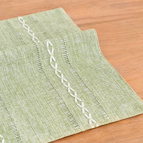 Wracra Sage Green Placemats Washable Set of 4, 30 x 45 cm Fabric Table Placemats - Image 4
