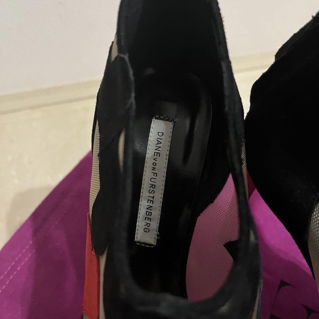Amazon.co.jp: DIANE von FURSTENBERG ハート柄ブーティ : ファッション