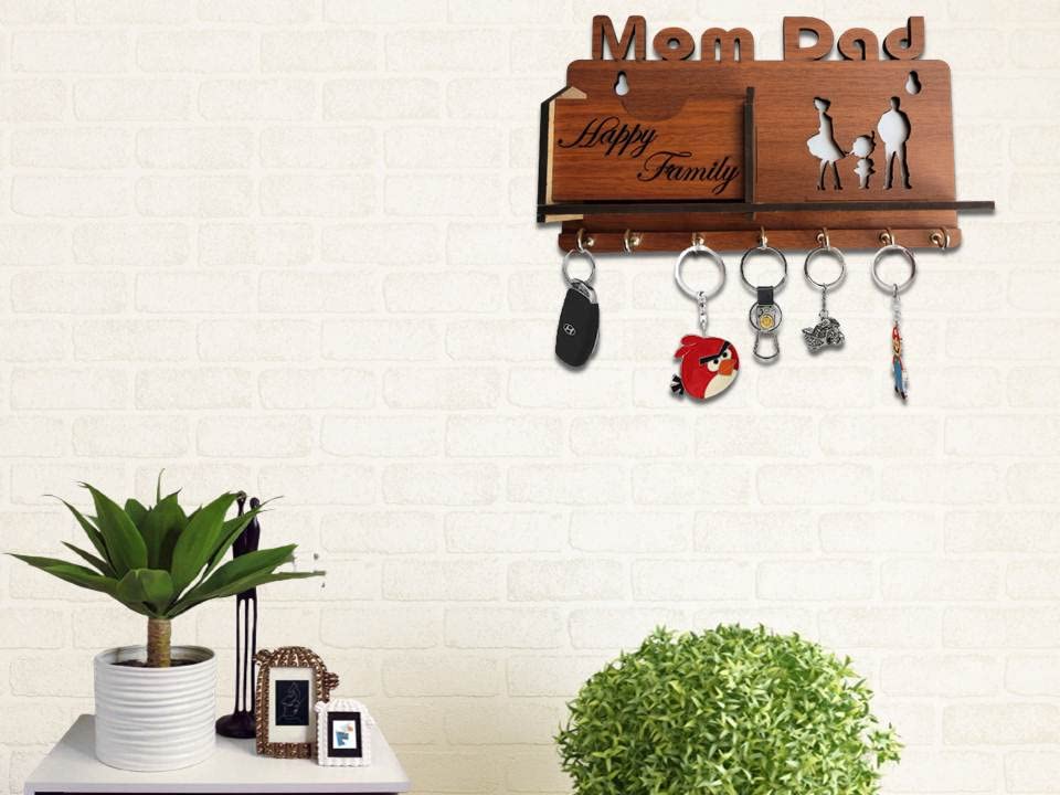Image of Mom Dad Keys Holder Happy Family Key Organizer Designer Wooden Key Holder Wooden Keychain Holder for Home, Living Room, Office Wall Decor Great Gift Item Mobile and Pen Holder