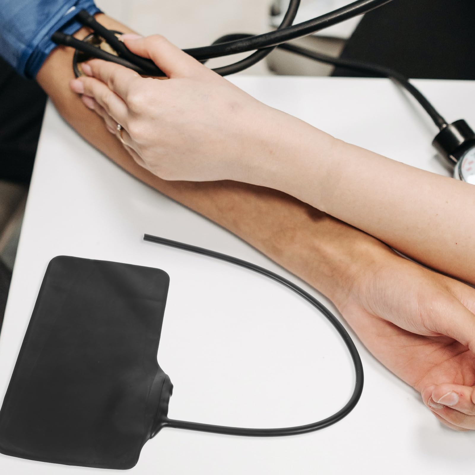 iplusmile Brassard de Tensiomètre en Latex pour Adulte avec Manchette Simple de 50cm, Confortable et Résistant, Accessoire de Remplacement pour Moniteur de Pression à Domicile ou Hôpital