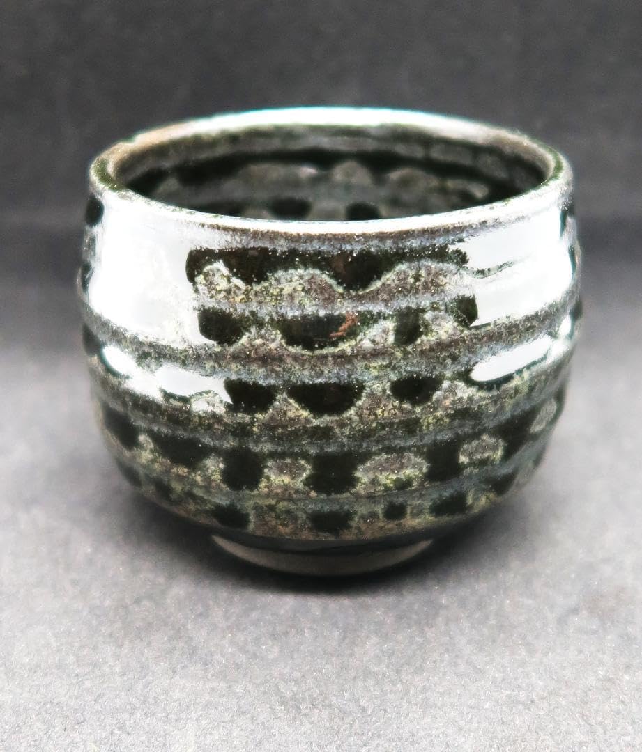 ぐい吞み（酒杯 お猪口）作家 竹西辰人作 砥部焼 ヨシュア工房