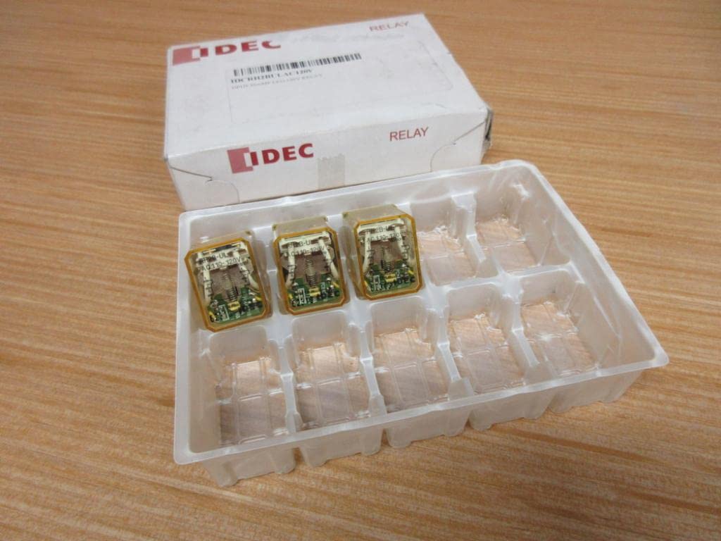 Idec RH2B-UL-AC110-120V Relays in packaging