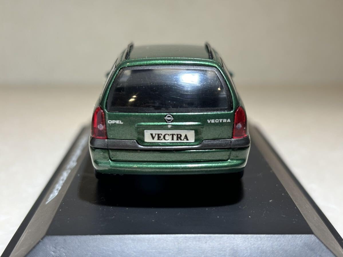 opel caravan1700　ドイツ製【ミニカー】 opel caravan1700 ドイツ製【ミニカー】