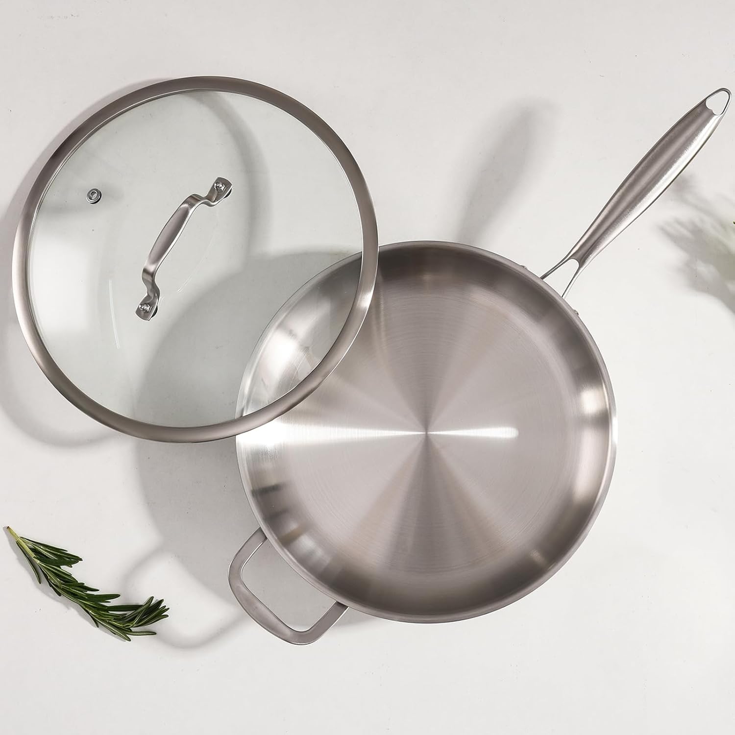 Padella in acciaio inox da 36 cm, con coperchio e manici: padella a 3 strati, adatta al forno fino a 400 °C, riscaldamento rapido e uniforme, grande superficie di cottura, 14,2 pollici in acciaio inox