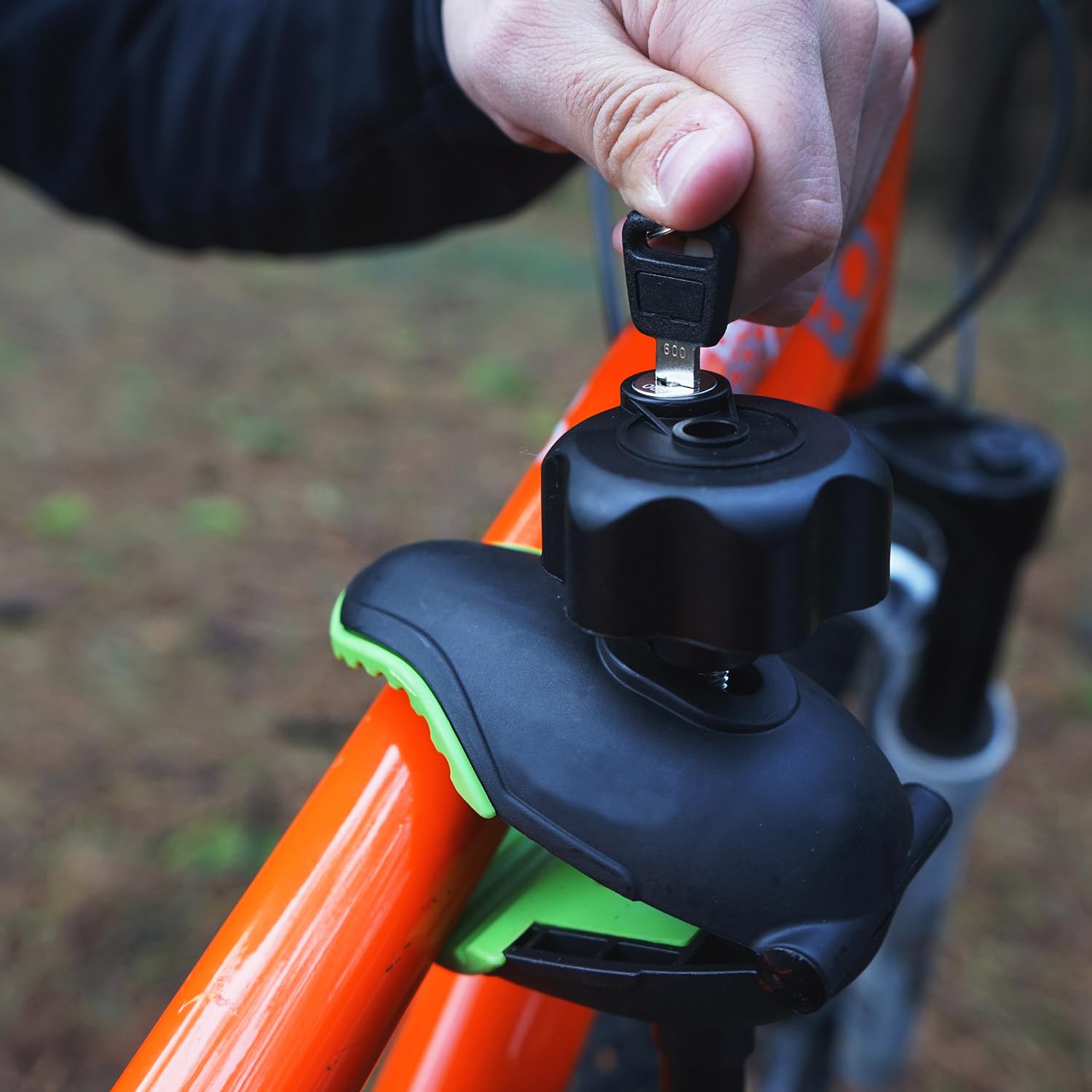 Portabicicletas Beat para 2 Bicicletas Bola de Remolque antirrobo, 15kg x Carril, chasis de Acero/Aluminio, Brazos Ajustables Todo Tipo de Bicicletas, Doble Cierre de Seguridad, 13 a 7 Pines