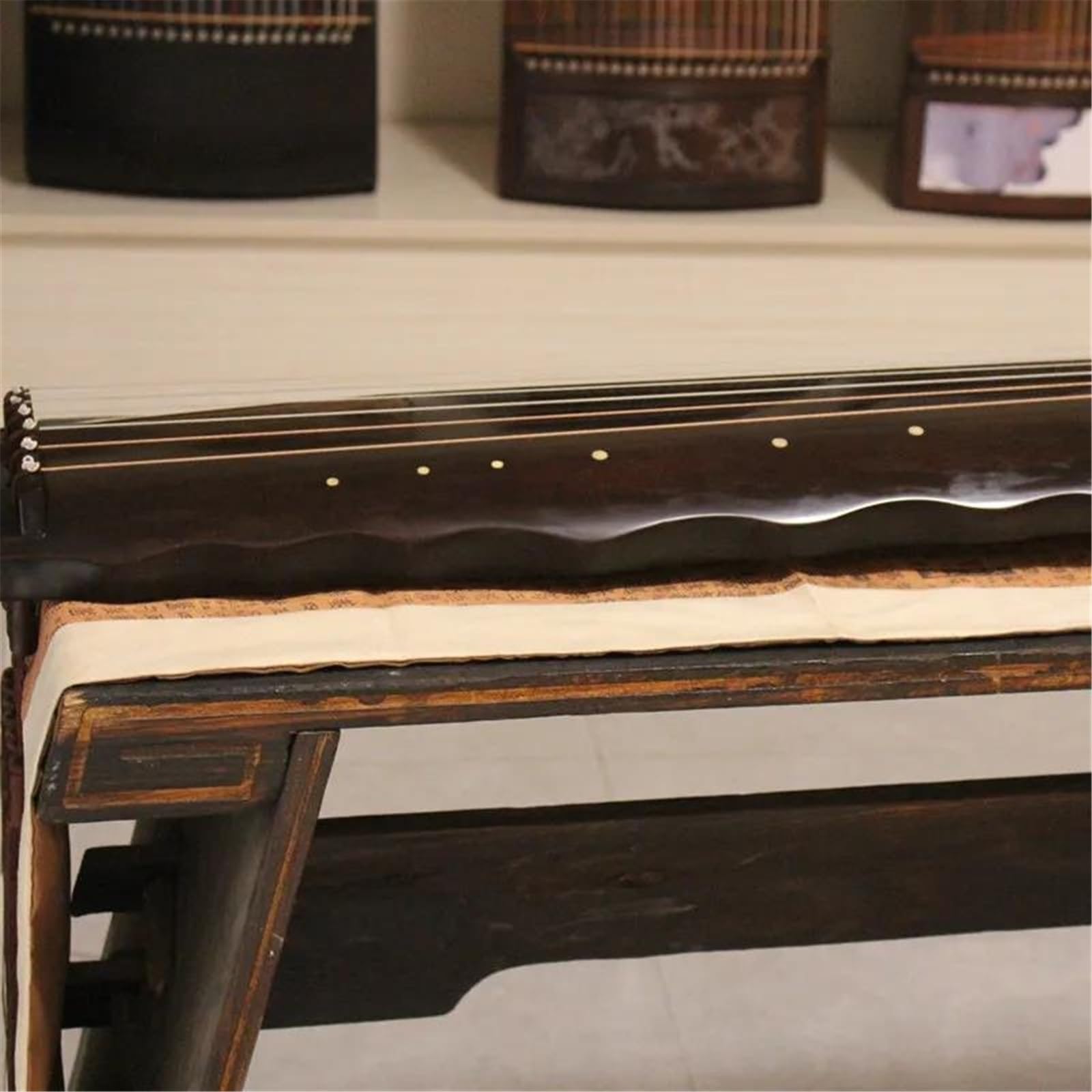 Guqin Stara Jodła Spadająca Styl Luo Xia Profesjonalna Gra Surowy Lakier Poroże Krem ​​Guqin 7 Strun Cytra Guqin Instrument