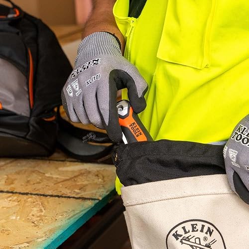 Miniatura 5 de Klein Tools Cuchillo aislante 31733, corta espuma y fibra de vidrio con cuchilla plegable de acero inoxidable dentado y mecanismo de bloqueo