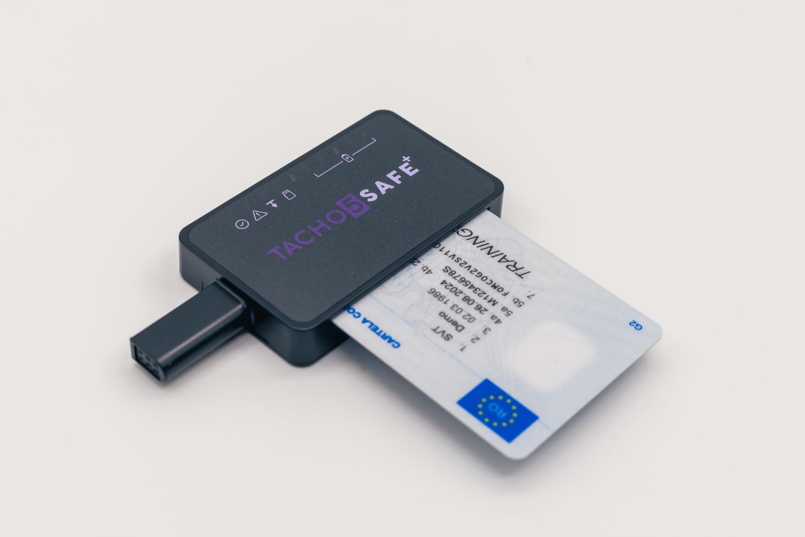 Tacho5SAFE Fahrtenschreiber Downloadgerät – inkl. Software & gratis Cloud-Speicher – Auslesen von Fahrerkarten & Digitaltacho (Tacho-Daten sichern & verwalten)