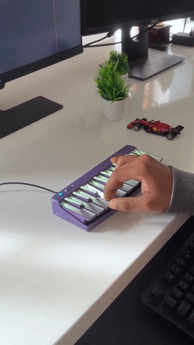 Amazon.com: ENYA Cyber ​​G Keyboard Module (Blue) : Musical