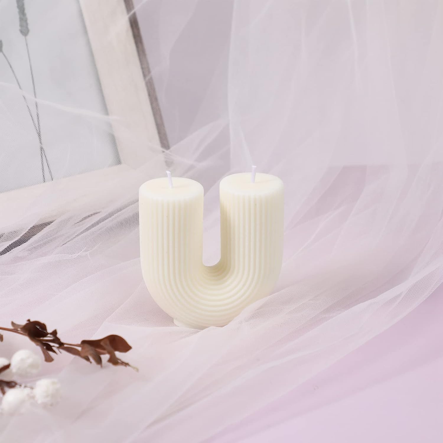 Tondiamo U Shaped Candle Ribbed Soy Wax Scented Decorative Candles Minimalist Geometric Shaped Bougie Cool Aesthetic Bougie Handmade Long Lasting for Bedroom Wedding Birthday Decor(White)