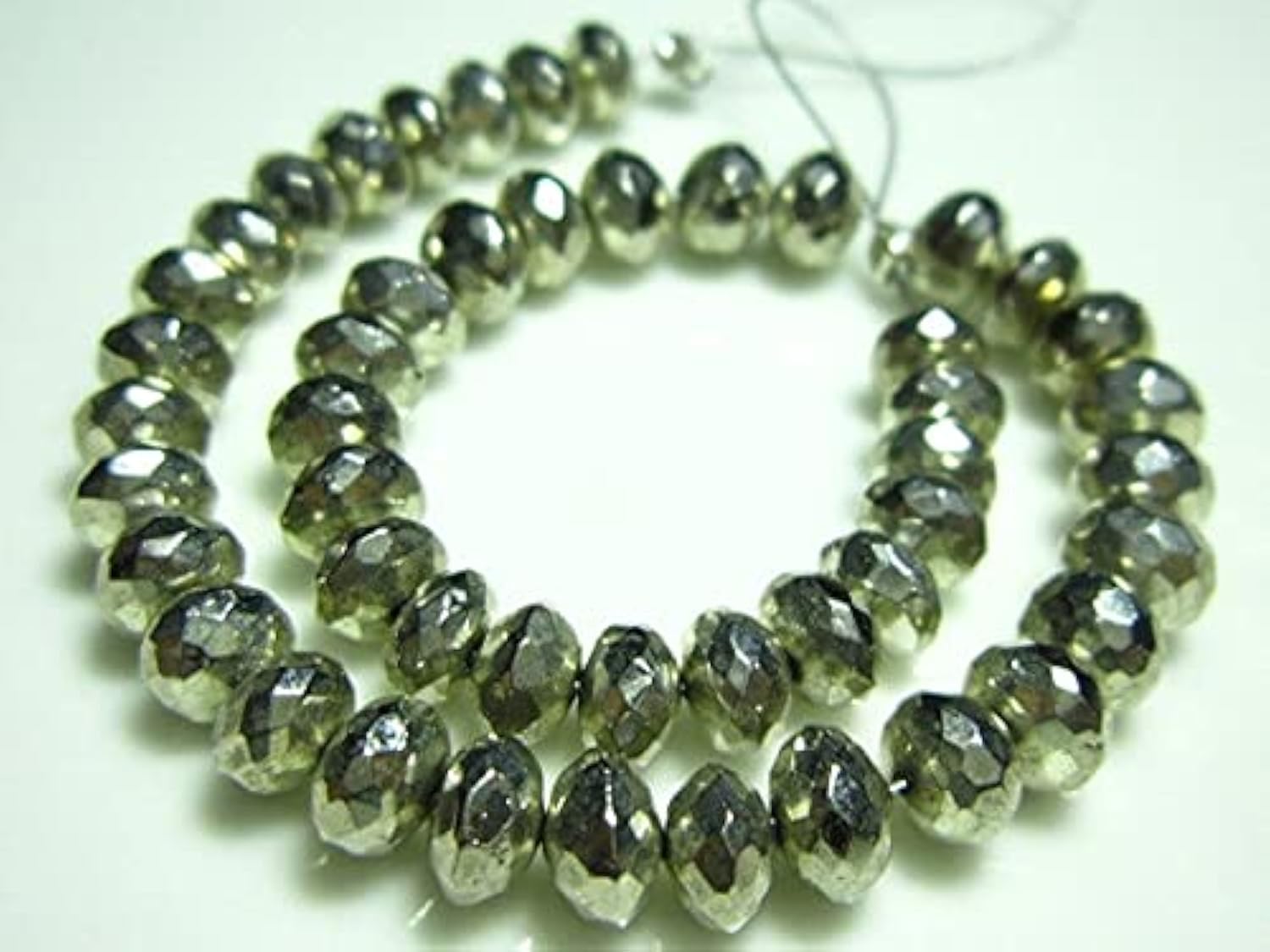Pyrite Faceted Rondelles 6mm LKBEADS pour créer vos bijoux bohèmes chic