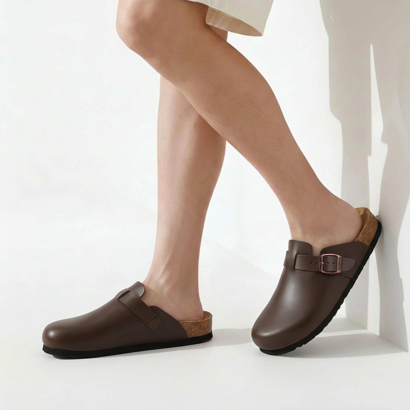 FITORY Herren Leder Clogs mit Fußgewölbeunterstützung, Comfort Slip auf Mules Kork Fußbett Kartoffelschuhe, Größe 40-47