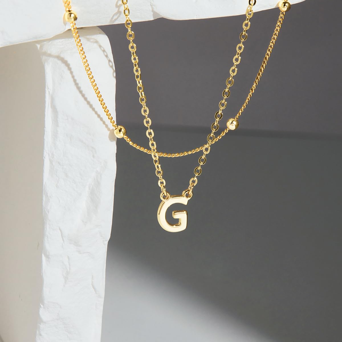 Mehrschichtige Initialen-Halsketten für Frauen, 14-Karat-Gold-Buchstabenanhänger, mehrschichtige Halskette 26 Großbuchstaben AZ für Frauen und Mädchen, Schmuck