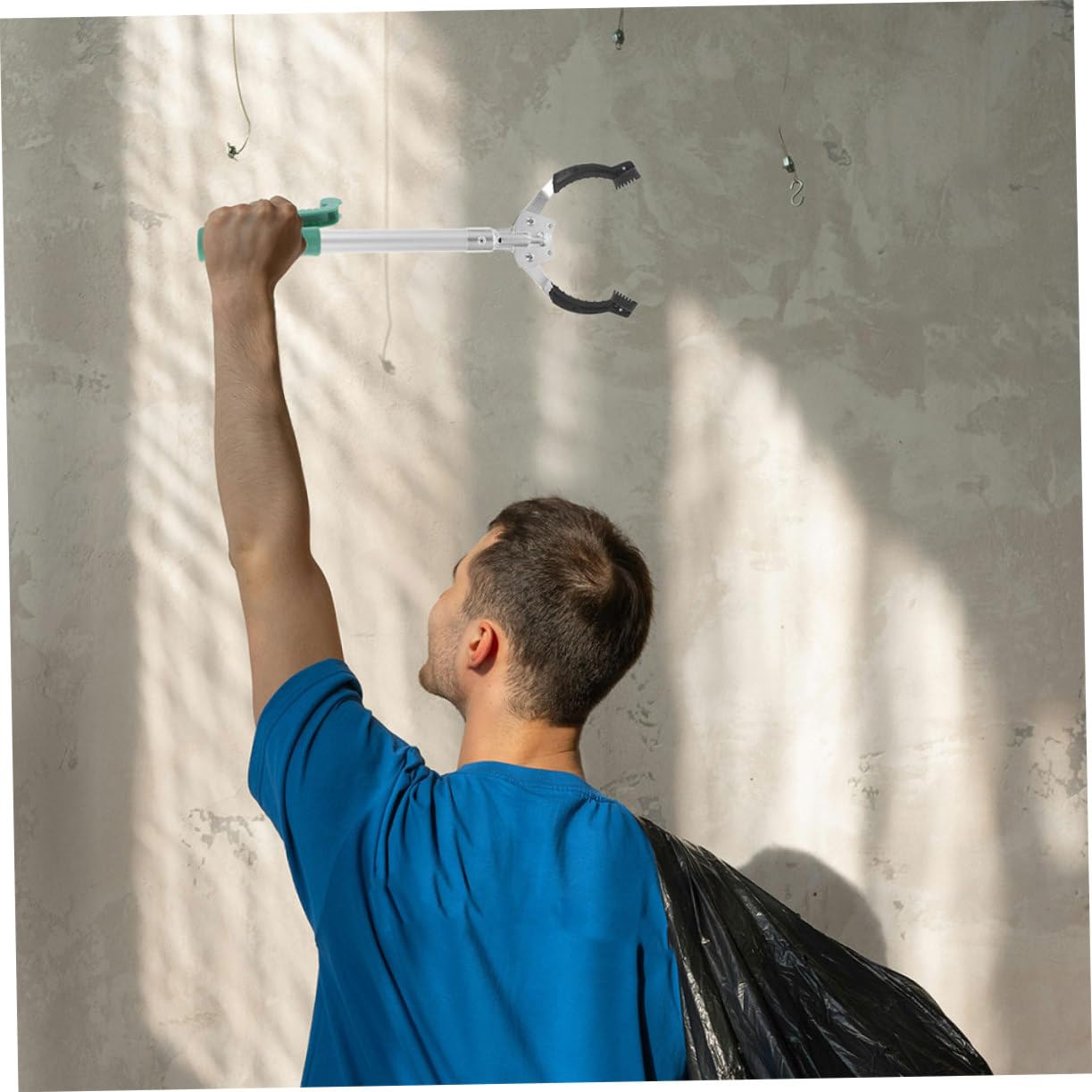 Müllsammler Greifzange aus Kunststoff 2 Stück Ergonomisches Greifwerkzeug mit Vielseitiger Anwendung Faltbar für Haushalt und Müllsammlung Praktischer Handgreifer für Senioren