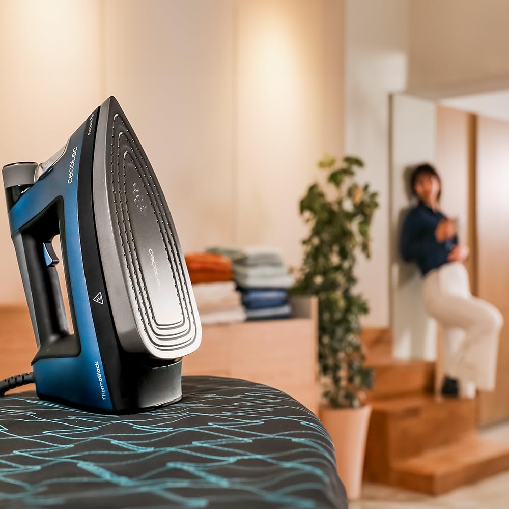 Cecotec Ferro Da Stiro a Vapore IronHero 3000 Sauna i-Pump. 3000 W. Thermoblock. Doppio Riscaldatore. Pompa Integrata. Suola Turbo Slide. Cyclo Clean. Antigoccia. 5 Programmi.