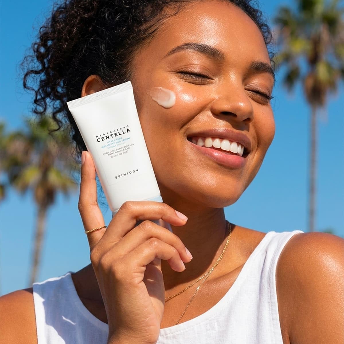 SKIN1004 Madagascar Centella Hyalu-Cica Water-Fit Sun Serum SPF50+ PA++++ (50 ml)