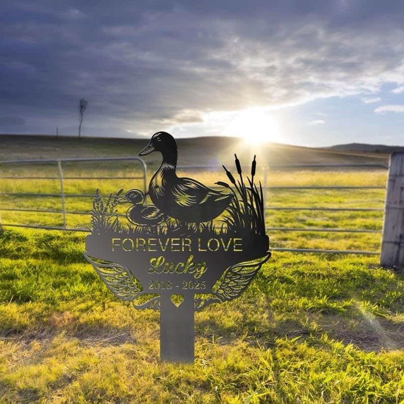 Personalized Muscular Duck Memorial Stake – Custom Grave Marker for Outdoor Lake and Garden Tribute (Golfer Remembrance Stake)
