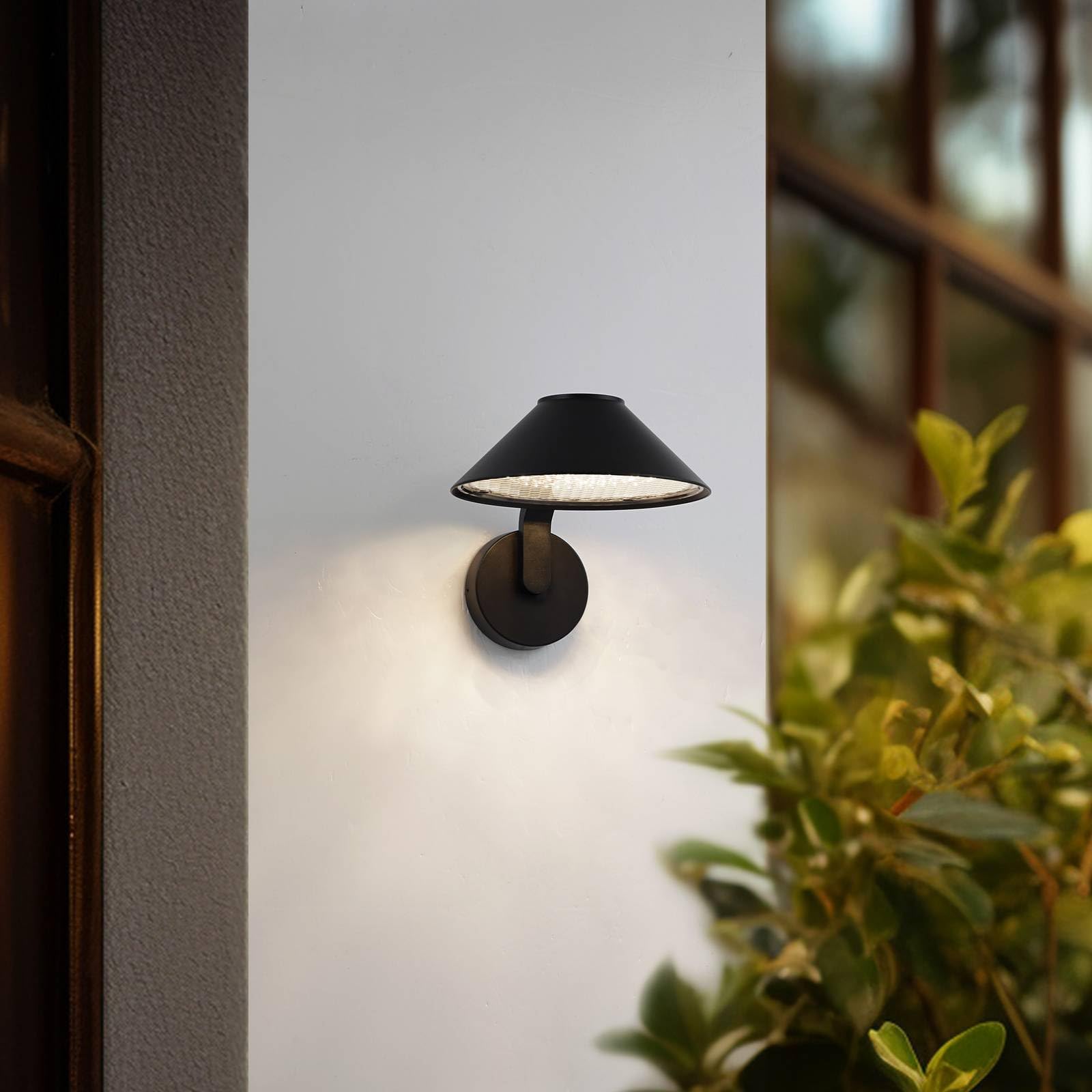 Lindby Applique LED da esterni (Moderno) colore Nero, in Alluminio lampadina inclusa applique lampada outdoor per facciata/parete terrazzo e