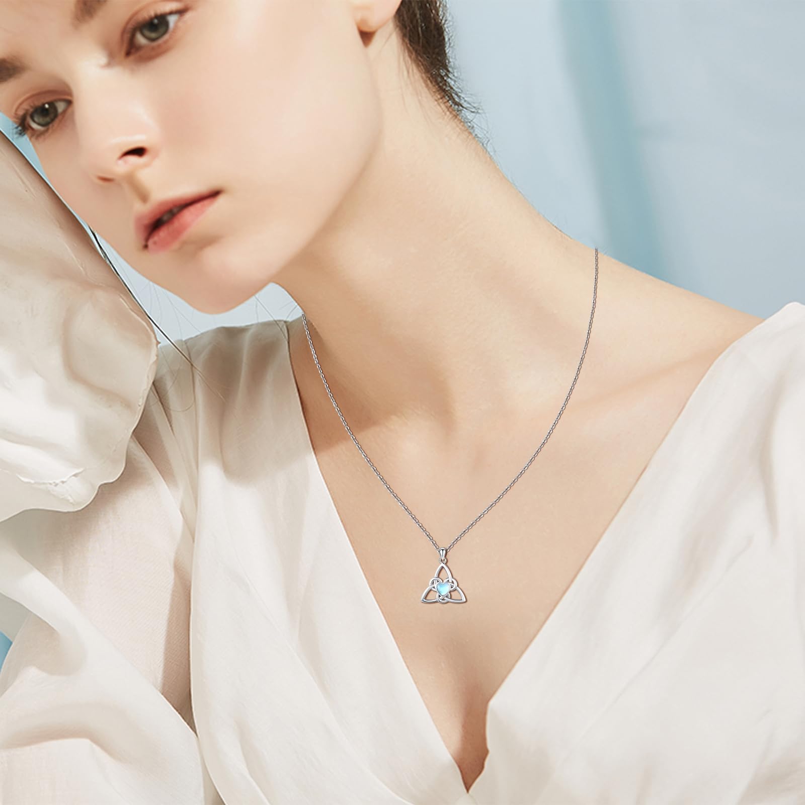 Midir&Etain Liebesknoten Kette 925 Sterling Sliver Irischer Keltischer Knoten Halskette mit Mondstein Anhänger Keltischer Schmuck Geschenke für Frauen Freundin Ehefrau