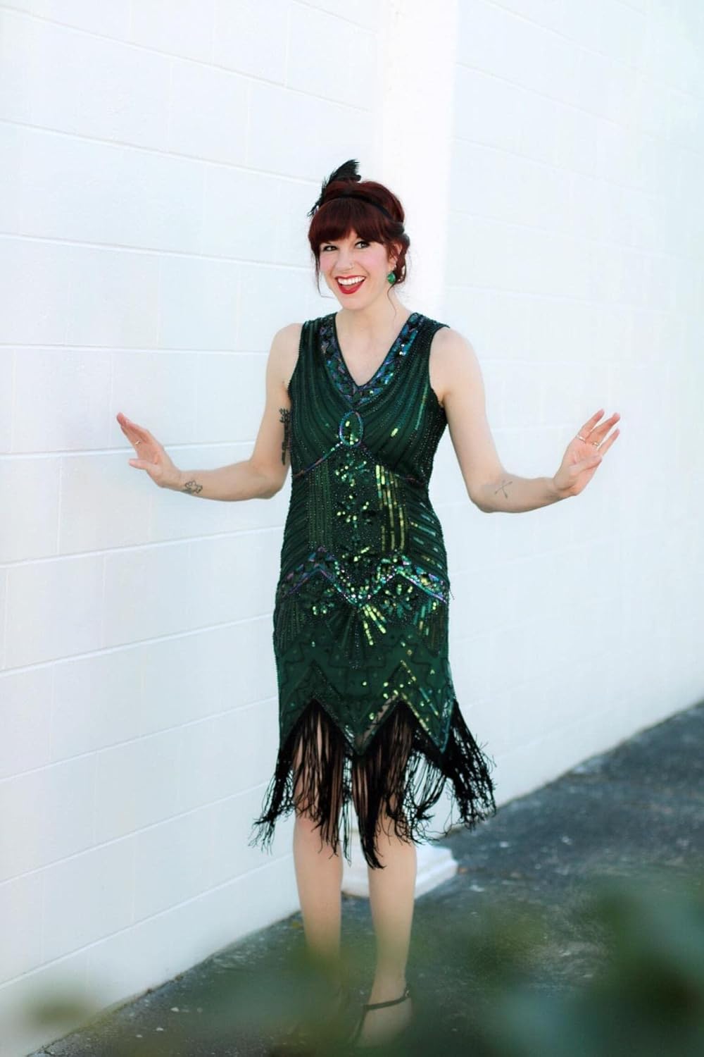 Metme Women's Flapper Dress 1920s V Neck Beaded Fringed Gatsby Theme Roaring 20s Dress for Prom - Image 3