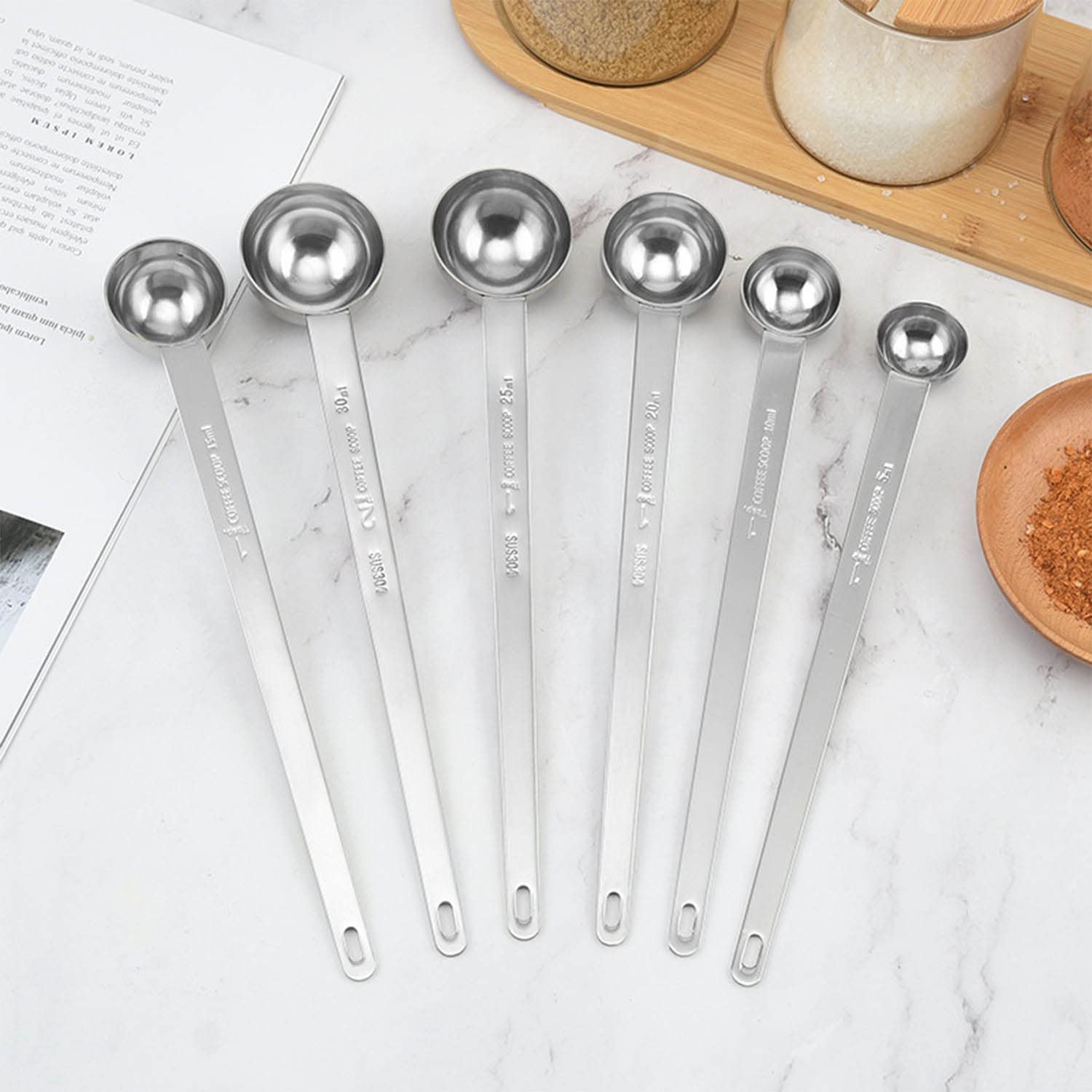 Cuillère à Café Acier Inoxydable 304 Cuillerée à Soupe Cuillère à Mesurer Longue Poignée Dessert Remuer Cuillère avec Échelle (argent-6pcs-5ml, 10ml, 15ml, 20ml, 25ml, 30ml)