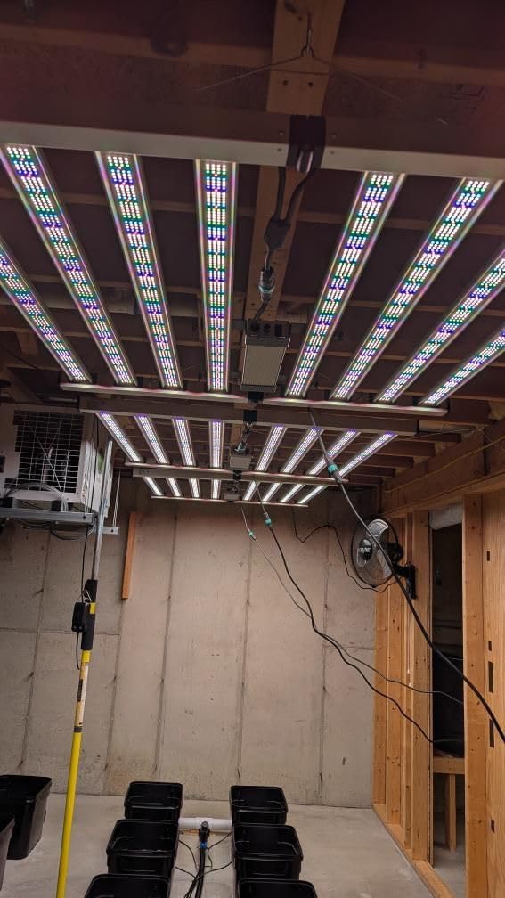 Nova Sun Series LED Grow Light | Full Spectrum CMH Sunlike Grow Lamp with Far Red & UV Option | Dimmable High PPFD (8 Bar / 820w / 5x5 / 44" x 44")