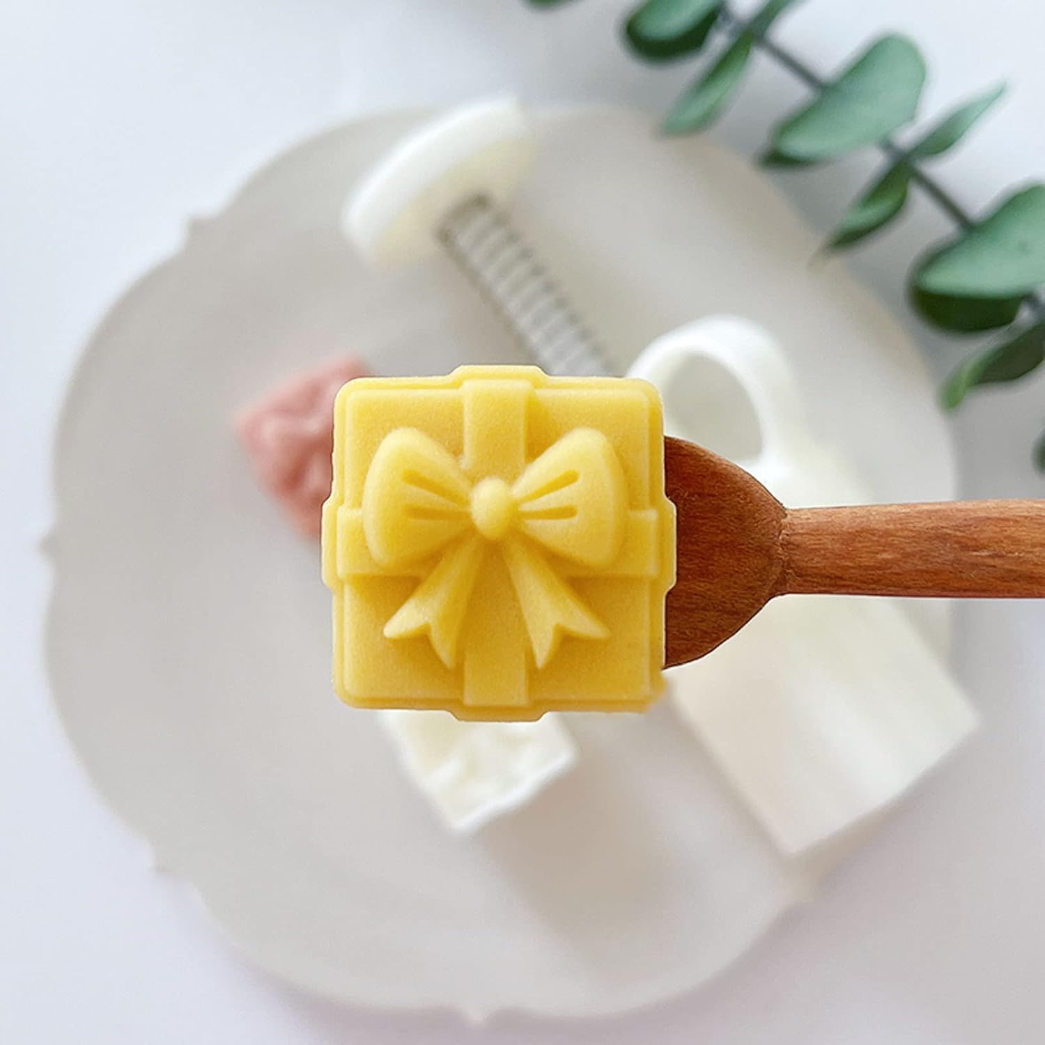 Mung Bean Cake Mold Cake with Bows Knot Pattern