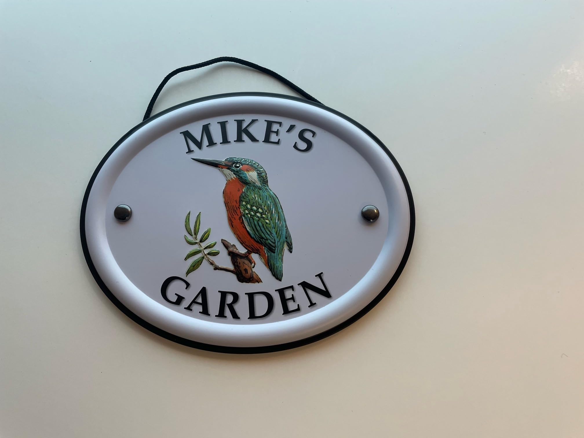 Personalised Embossed Metal Garden Sign 12x15cm – British Bird Design – Outdoor Decorative Hanging Garden Plaque – Weatherproof Metal Sign for Garden Walls Fences or Sheds (Mike)