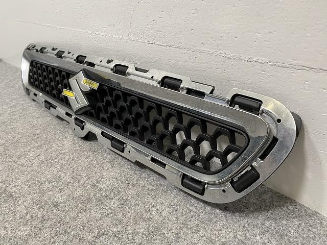 HUSTLER グリル　ラジエーターカバー中古 MR41S ハスラー DAA-MR41S ラジエータグリル 71740-65P50-BB2 341859