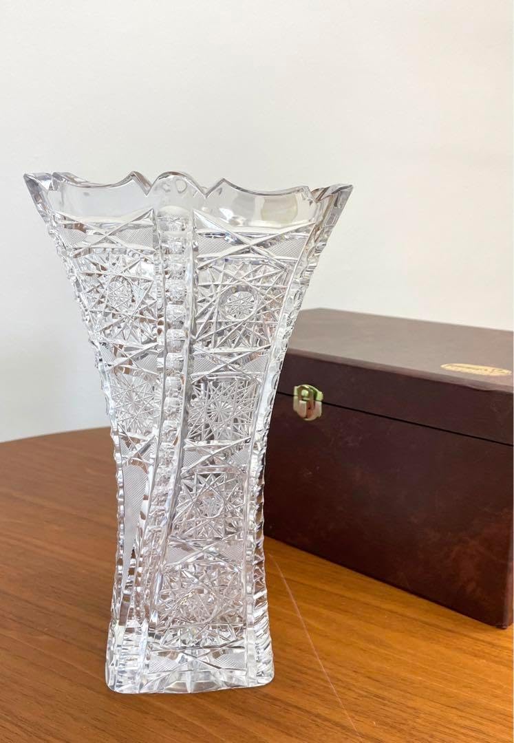ボヘミアクリスタル ハンドカット フラワーベース 花瓶 ボヘミア