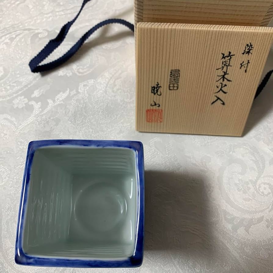 染付　算木火入　暁山　茶道具　裏千家 Amazon.co.jp: 染付 算木火入 暁山 茶道具 裏千家 D : ホーム