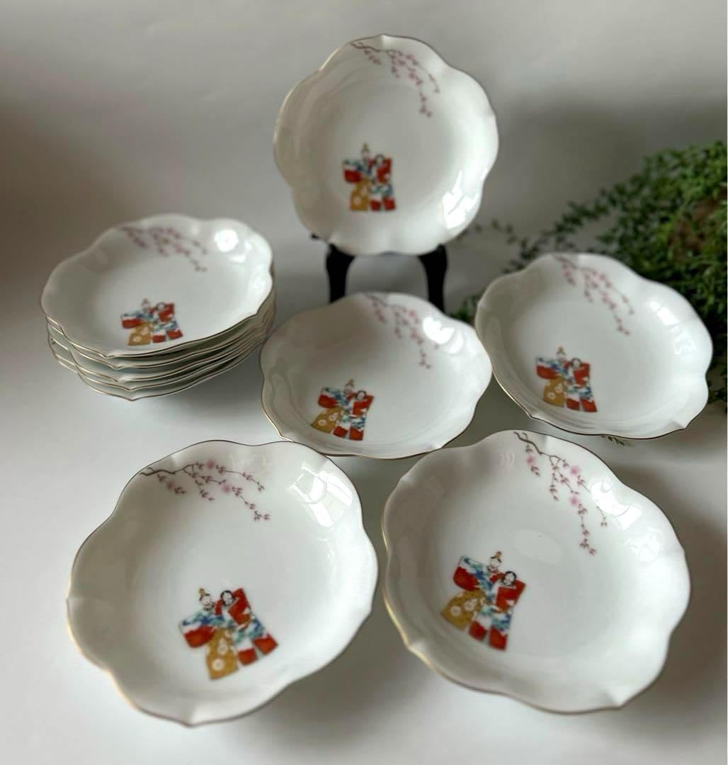 有田焼　深川製磁　花柄 ひな人形 絵柄 食器セット 10枚 有田焼 深川製磁 花柄 ひな人形 絵柄 食器セット 10枚 有田焼 深川製磁
