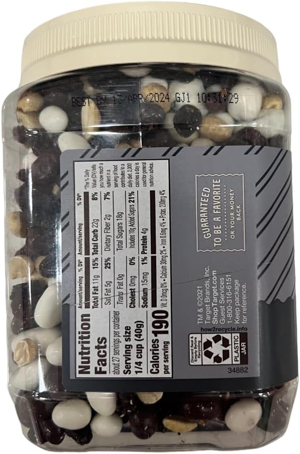 Black and White Trail Mix - 38 ounces