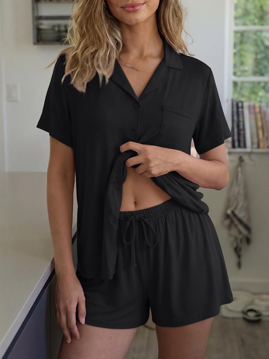 Trendy Queen Pajamas Set for Women 2 Piece Short Sleeve Sleepwear Button Down Pjs Matching Lounge Sets with Pockets