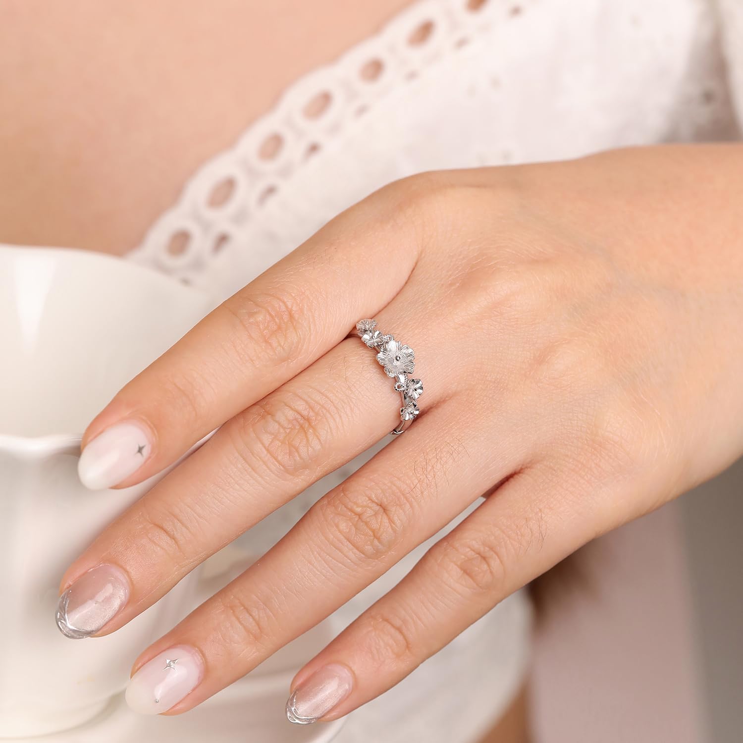 Meissa Sterling Silver Flower Ring for Women Elegant Daisy Design Ring Size Adjustable from 5-10