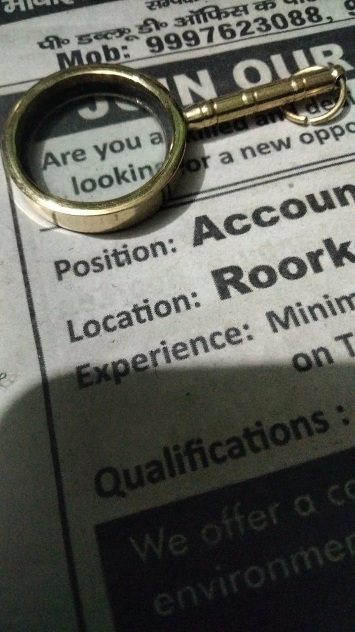 ALFAMART HT Vintage-Style 2.5" Brass Magnifying Glass Keychain – Antique Pocket Accessory for History Lovers, Nautical Enthusiasts, and Collectors – Unique Steampunk-Inspired Functional Charm