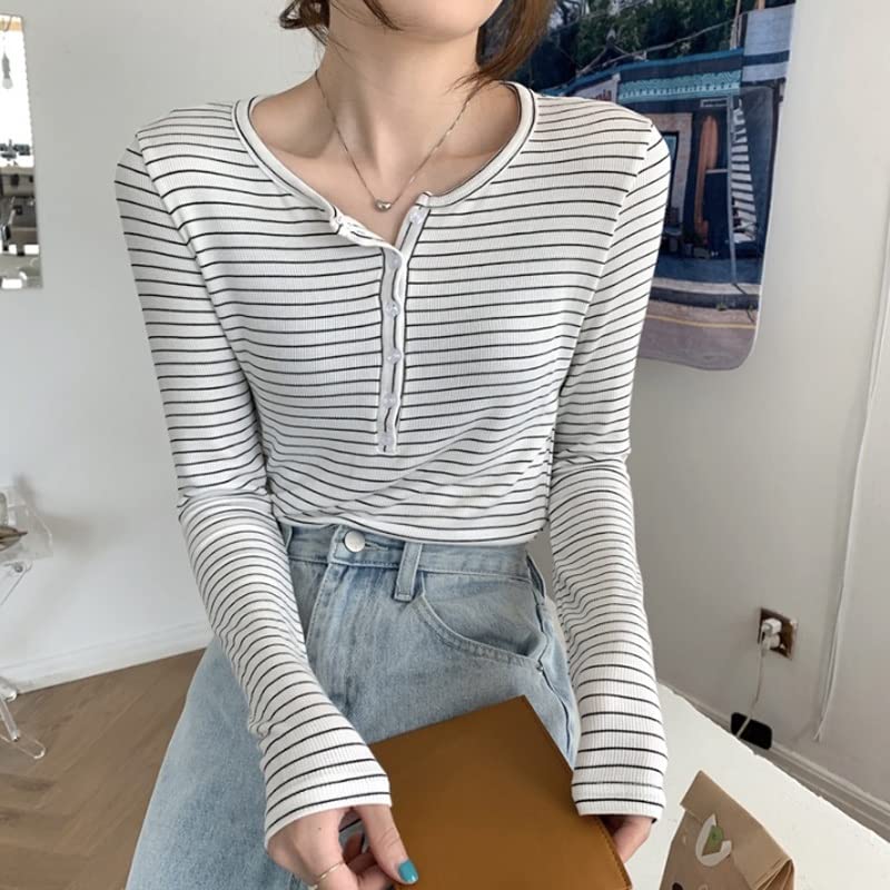 T-shirt manches longues rayé idéal pour un look printanier décontracté chic