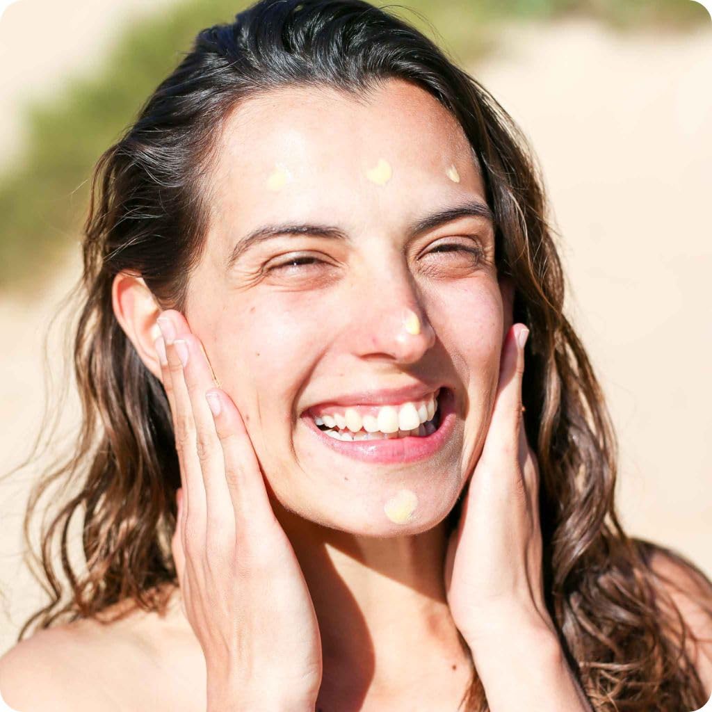 Crema Solare Naturale Minerale FPS 30 Suntribe - 100 ml, Tinta, Biologica - 100% Naturale & Sicura per i Coralli, Non-Nano Ossido di Zinco, Resistente all'Acqua - Vincitore Beauty Shortlist Awards