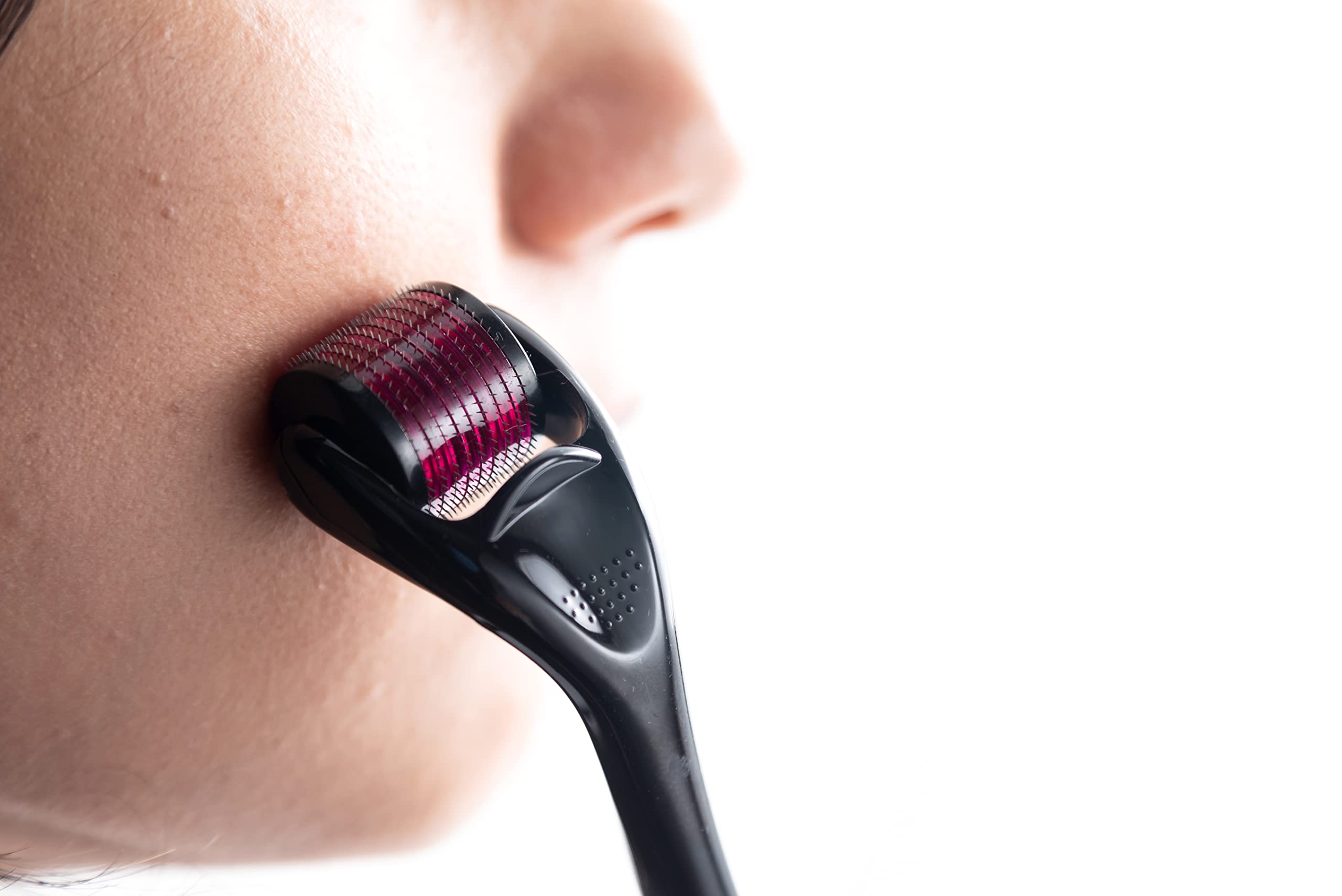 Dermaroller Viso Professionale con 540 Microaghi da 0.5 mm per Trattamento Rughe Cellulite Smagliature Acne Crescita Capelli e Barba
