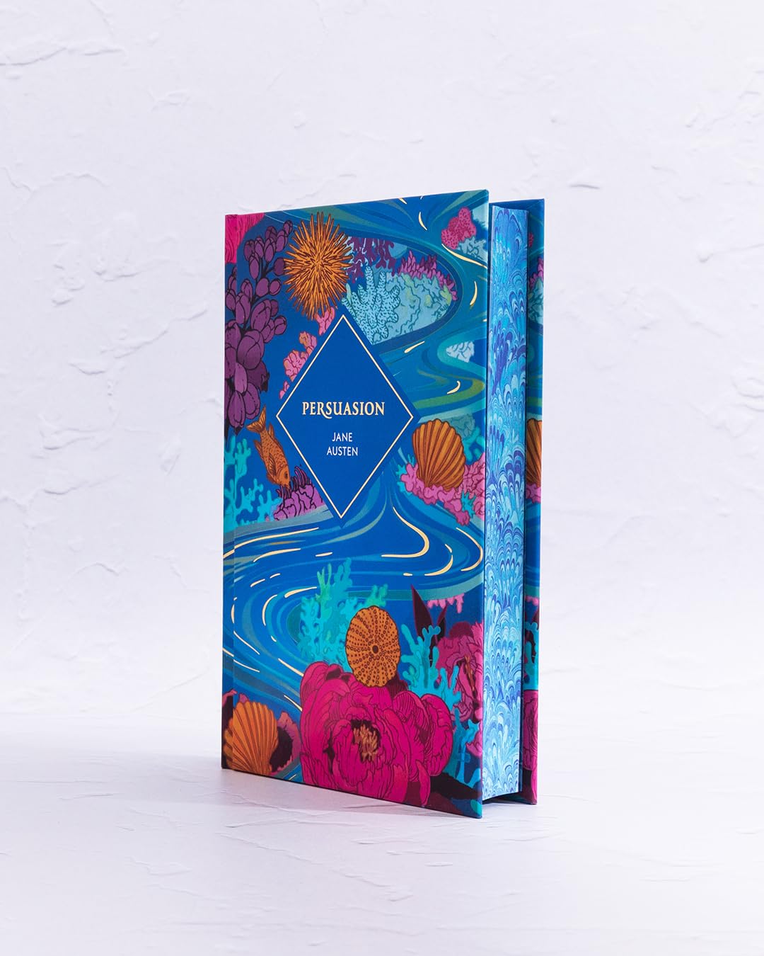 Persuasion: A deluxe gift edition of Jane Austen’s final novel with marbled endpapers, printed edges, beautiful paper and ribbon