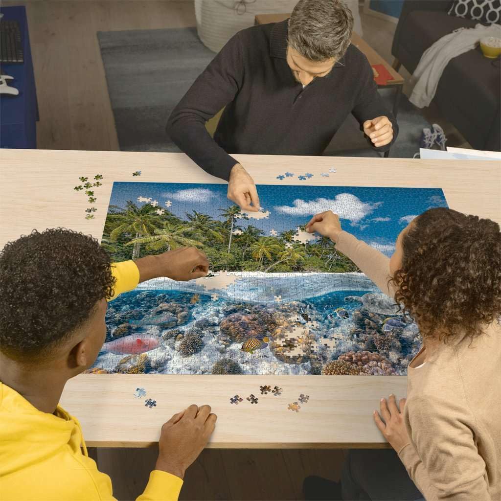 Ravensburger - A Dive in The Maldives - 2000 Piece Jigsaw Puzzle - Stunning Imagery - Beautiful & Intricate - Unique View of an Undersea World - Premium Quality - Puzzles for Adults
