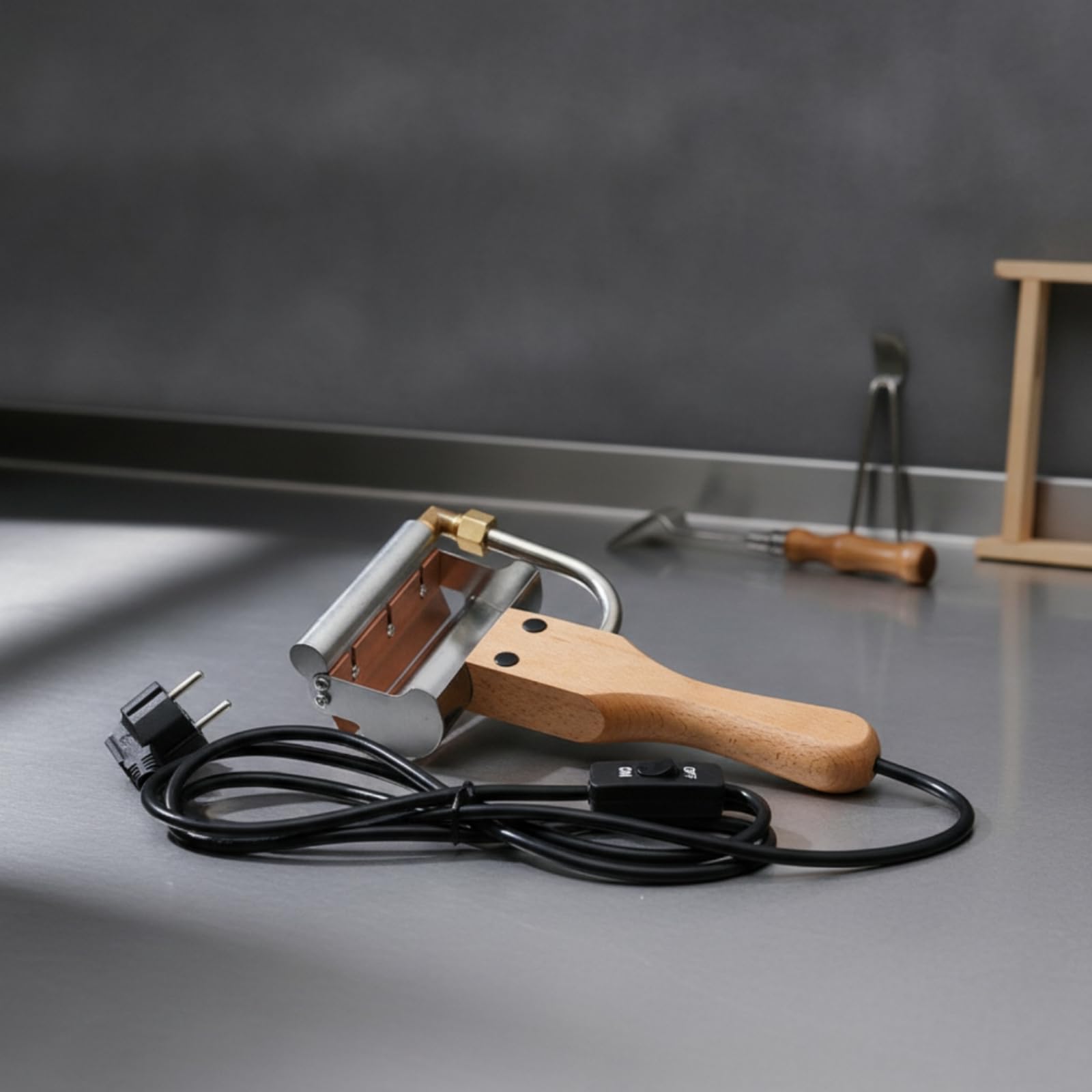 Qianly Utensile Disopercolatore Termico Utensile con Manico in Legno Professionale Raschietto per Apicoltori, Produttori Del, Smielatura, Apicoltura